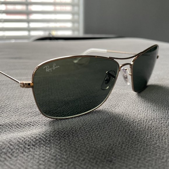 Classic Vintage 90s Ray Bans - Picture 7 of 16